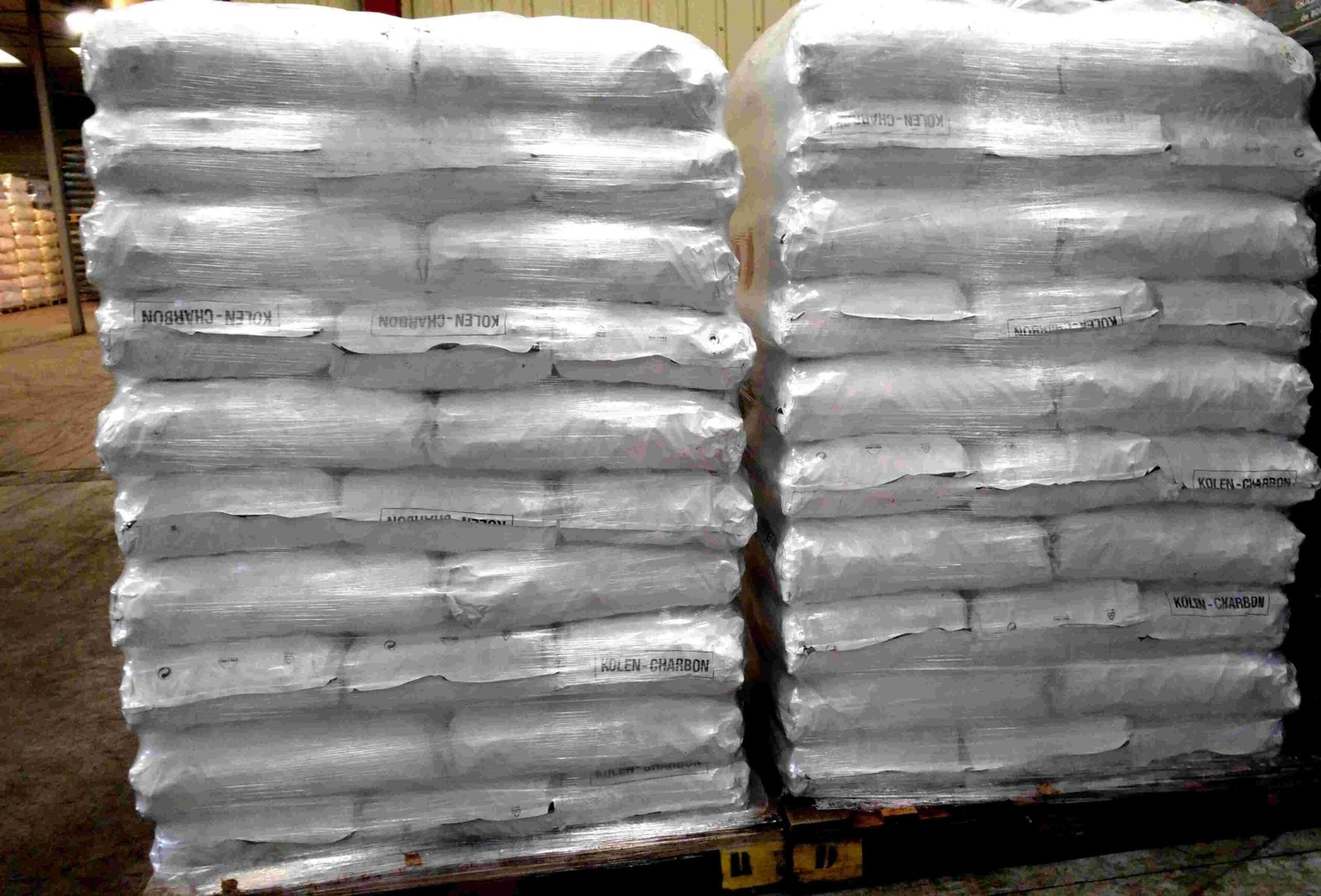 Charbon Coke de Pétrole 30/60 - Palette de 50 sacs 20 kg Charbon Coke de Pétrole 30/60 - Palette de 50 sacs 20 kg